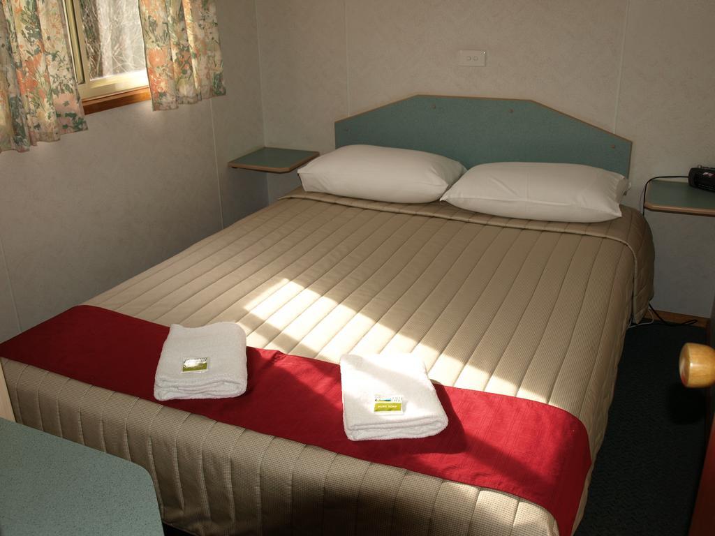 Cowra Holiday Park Номер фото