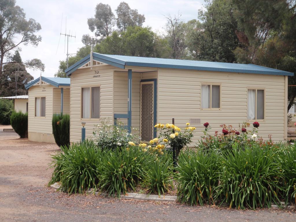 Cowra Holiday Park Номер фото
