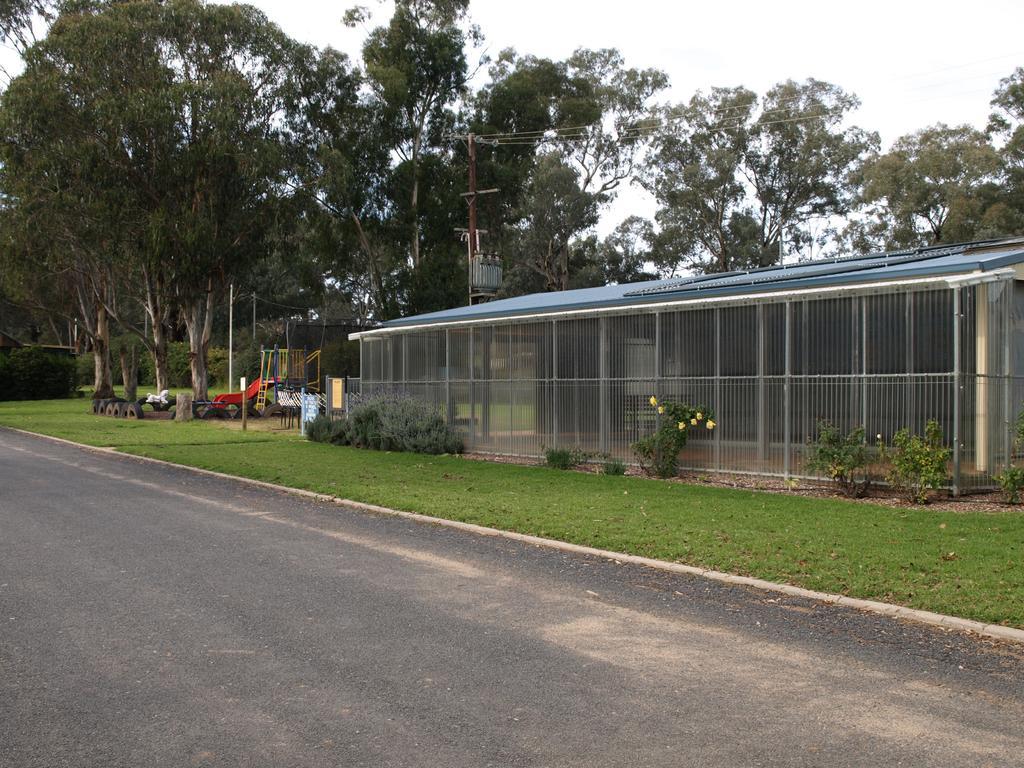 Cowra Holiday Park Экстерьер фото