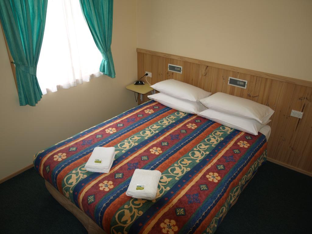 Cowra Holiday Park Номер фото