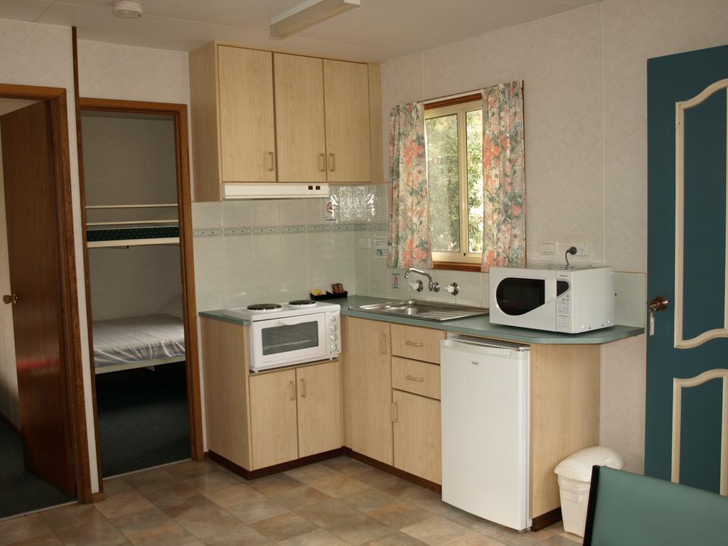 Cowra Holiday Park Номер фото
